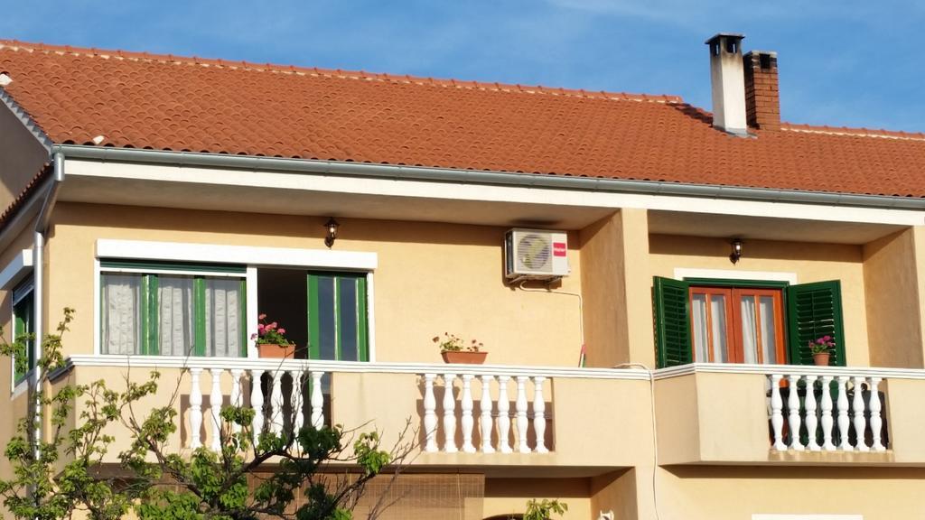 Apartments Dano Sukošan Exterior foto