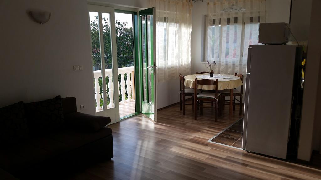 Apartments Dano Sukošan Zimmer foto
